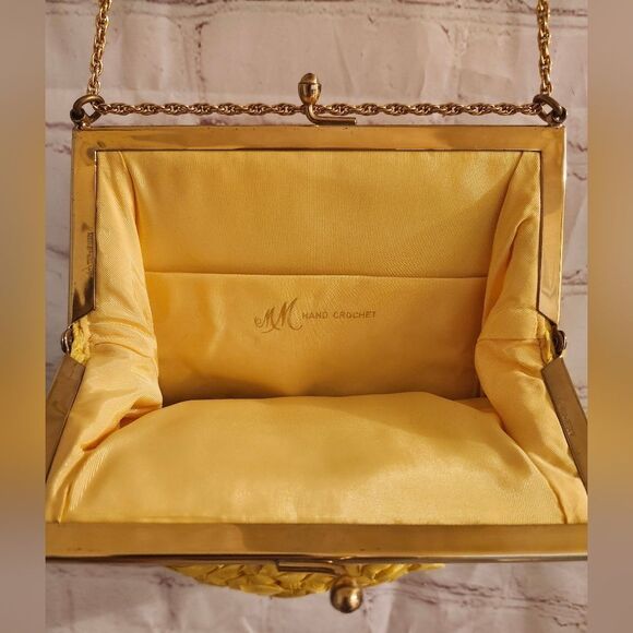 Vtg. Mint '60's Morris Moskowitz Yellow Crocheted Satin Gold Frame Chain Handbag - Picture 2 of 9
